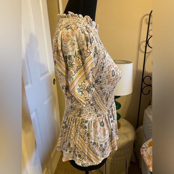 Coco + Jaimeson NWOT Smocked Peplum Blouse - Picture 3 of 7